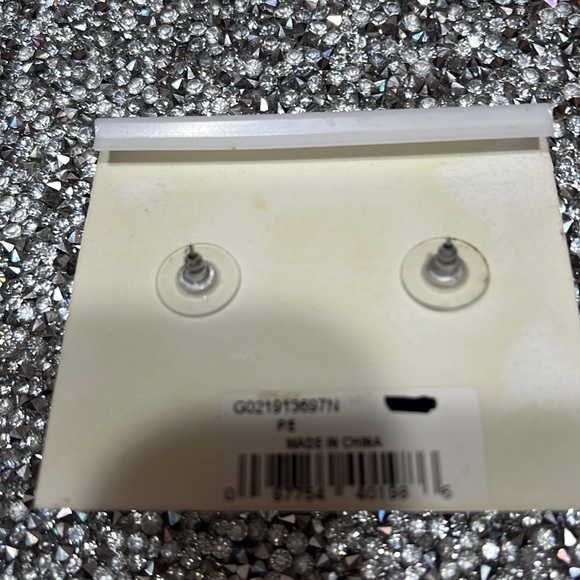 GIVENCHY RED CRYSTAL EARRINGS - Picture 3 of 4